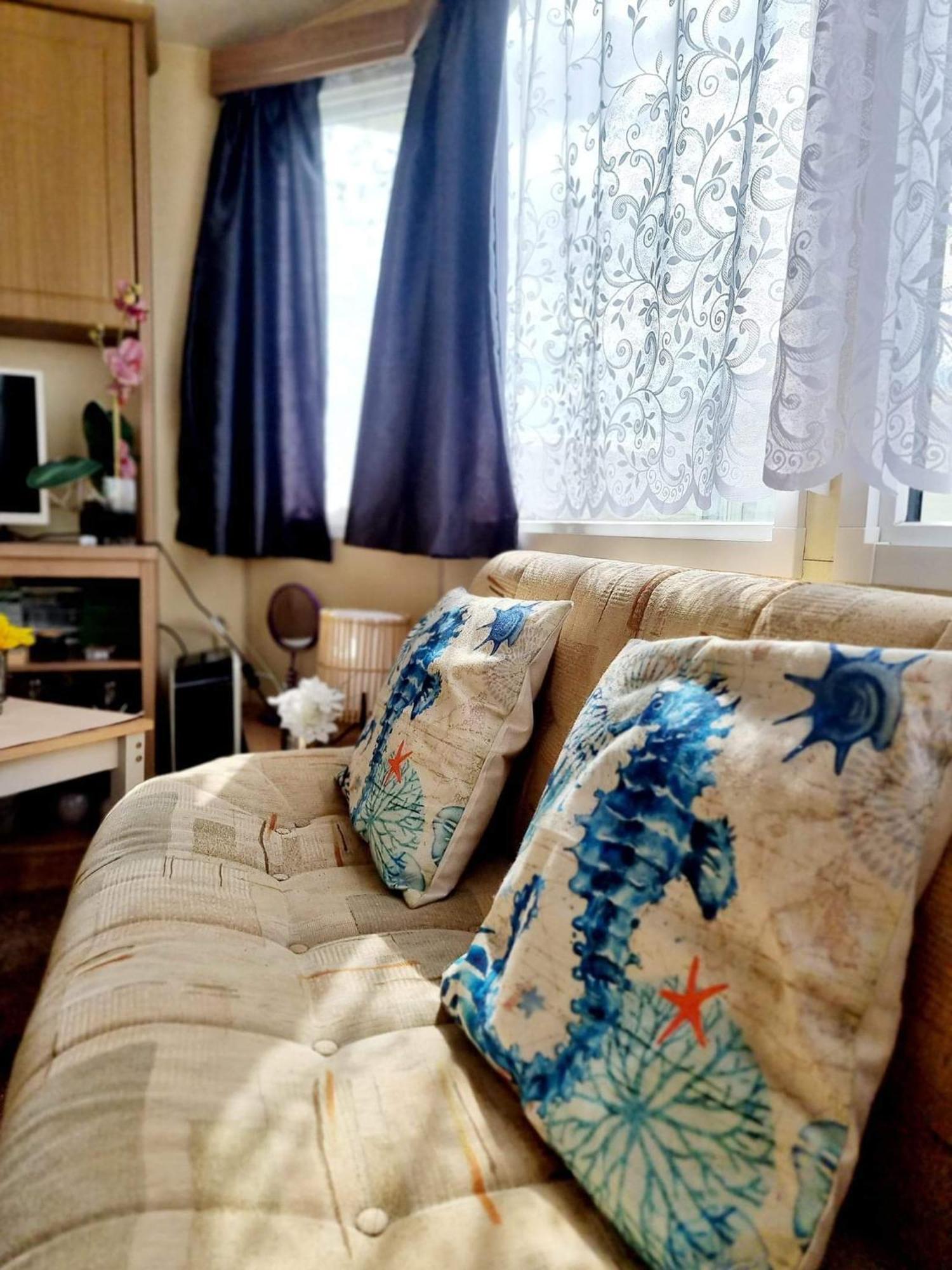 Paula.Aga- Caravan Clacton-on-Sea Buitenkant foto